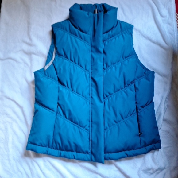 Calvin Klein down Women's Vest - Picture 14 of 15
